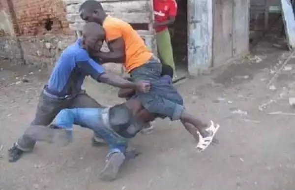 Serious Drama as Two Men Engage in Bloody Fight Over a S*x Worker in Lagos